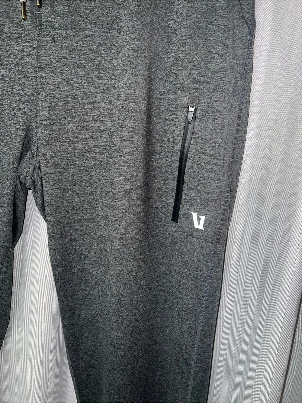 Vuori Men's Sunday Best Charcoal Gray Jogger Sweatpants with Zipper Pocket XXL
